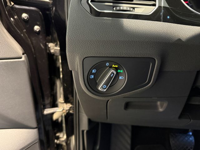 VOLKSWAGEN Golf Sportsvan usata, con Chiusura centralizzata