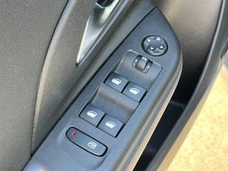 OPEL Corsa usata, con ESP