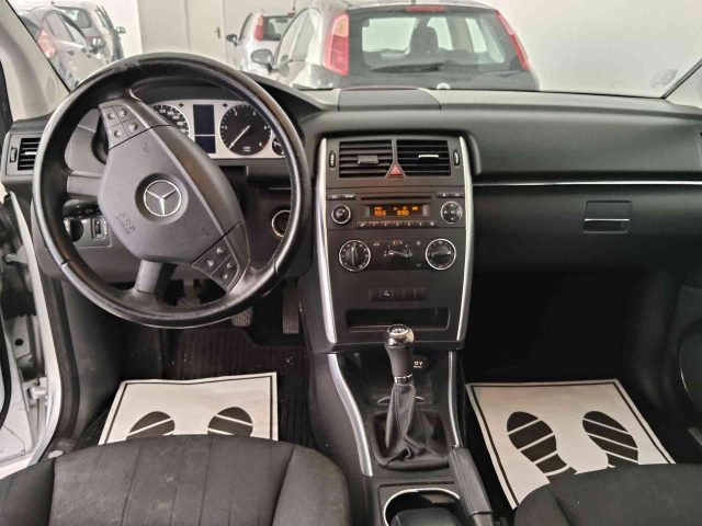 MERCEDES-BENZ B 200 usata, con Autoradio