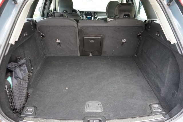 VOLVO XC60 usata, con Sedile posteriore sdoppiato