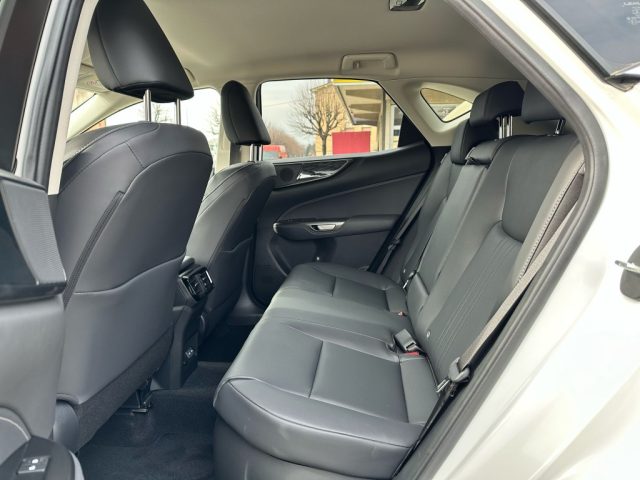 LEXUS NX 350h usata, con Interni in pelle