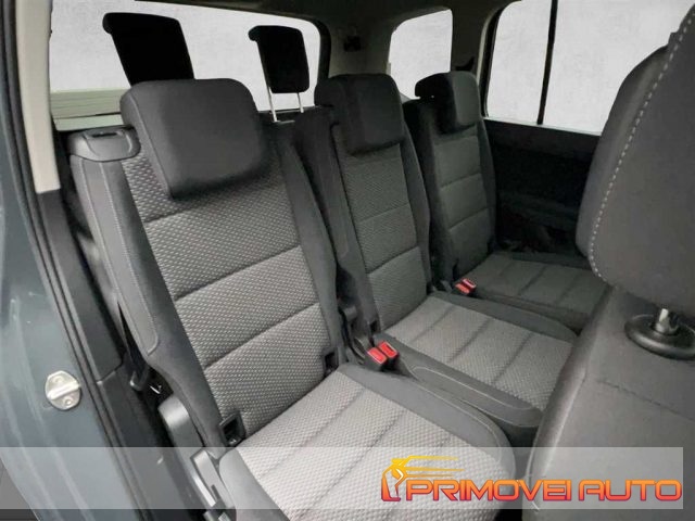VOLKSWAGEN Touran usata, con Autoradio