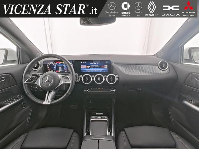 MERCEDES-BENZ GLA 180 usata, con Alzacristalli elettrici
