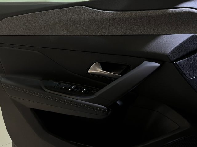 PEUGEOT 308 usata, con Park Distance Control