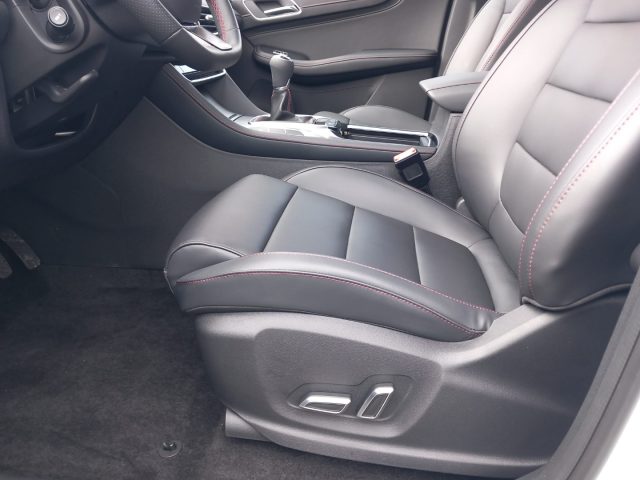 MG HS usata, con Fendinebbia