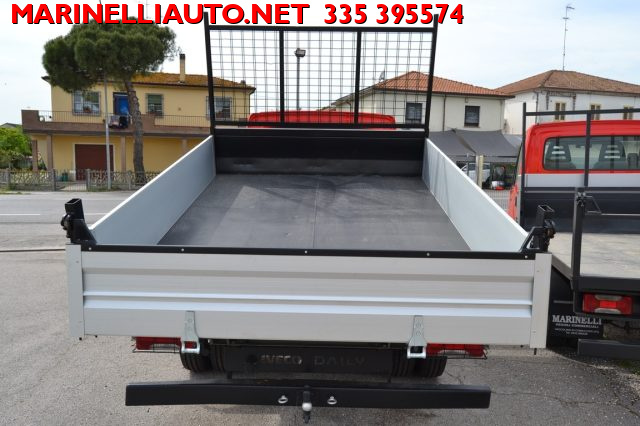 IVECO Daily usata, con Specchietti laterali elettrici
