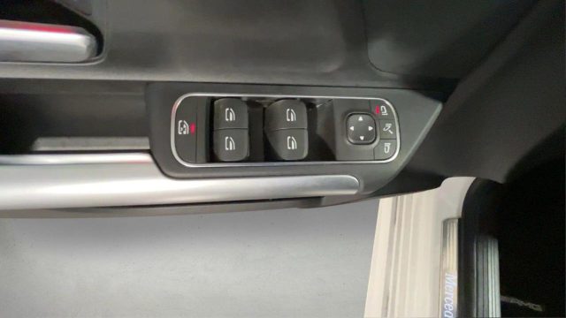 MERCEDES-BENZ B 200 usata, con USB