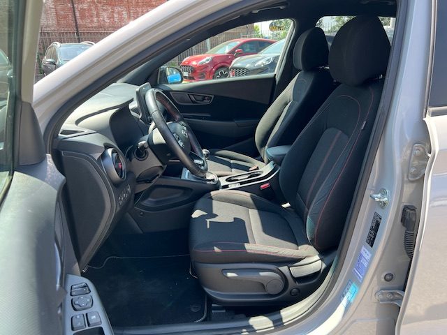 HYUNDAI Kona usata, con Autoradio