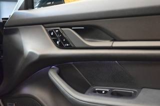 PORSCHE Taycan usata 73