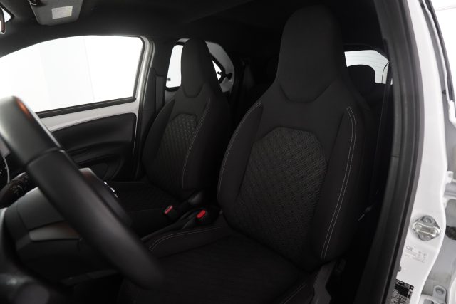 TOYOTA Aygo X usata 1