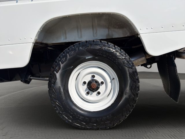 LAND ROVER Defender usata 14