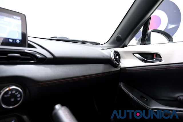 MAZDA MX-5 usata, con Bluetooth