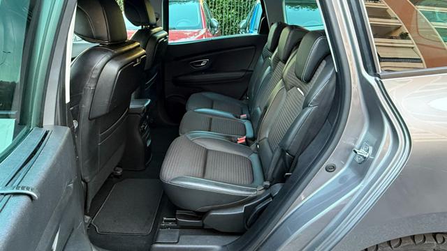 RENAULT Grand Scenic usata, con Cronologia tagliandi