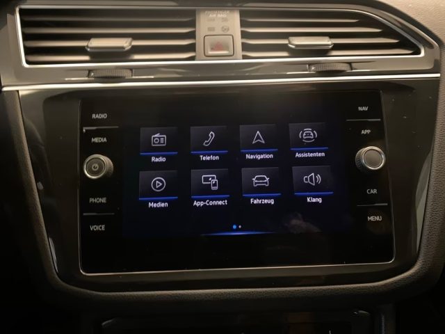 VOLKSWAGEN Tiguan usata, con Autoradio