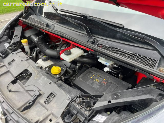 NISSAN NV300 usata, con Bluetooth