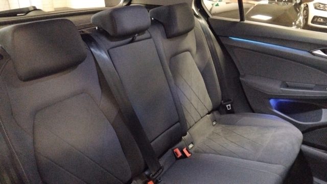 VOLKSWAGEN Golf usata, con ESP