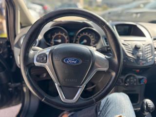 FORD Fiesta usata, con Specchietti laterali elettrici