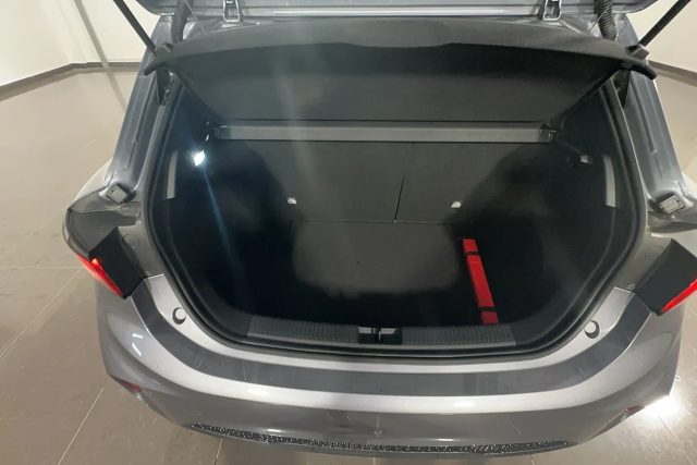 MG MG3 usata, con Specchietti laterali elettrici