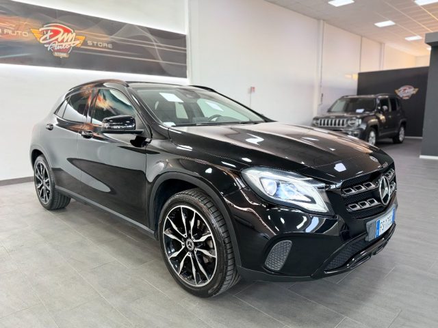 MERCEDES-BENZ GLA 200 usata, con Alzacristalli elettrici