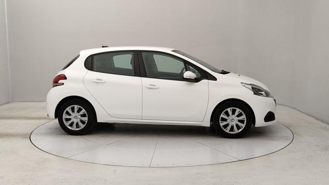 PEUGEOT 208 usata, con Autoradio