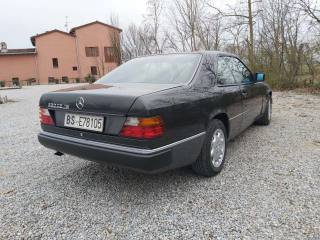 MERCEDES-BENZ CE 200 usata, con Autoradio