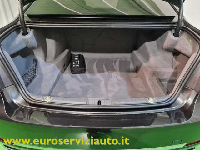 BMW 750 usata, con Volante multifunzione