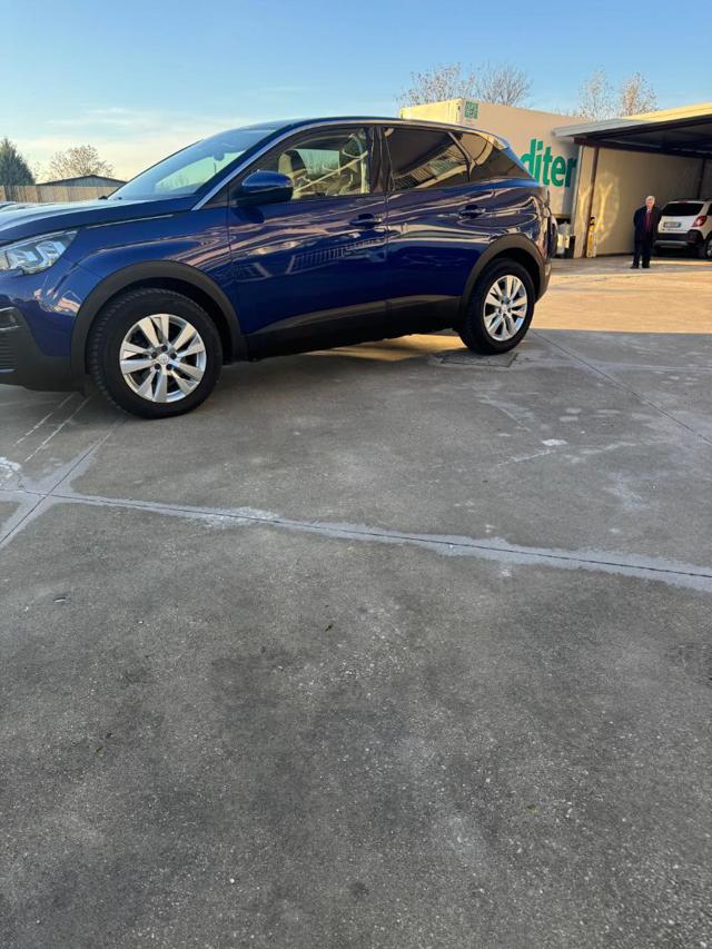 PEUGEOT 3008 usata, con Airbag