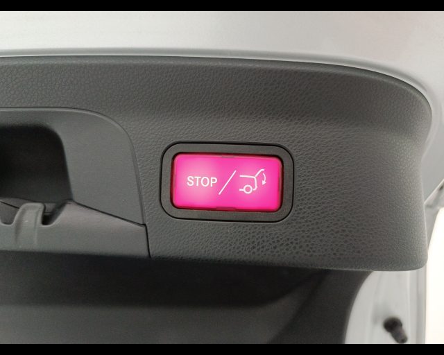 MERCEDES-BENZ GLC 220 usata, con Telecamera per parcheggio assistito