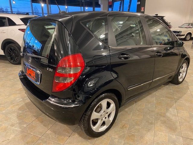 MERCEDES-BENZ A 200 usata, con Volante multifunzione