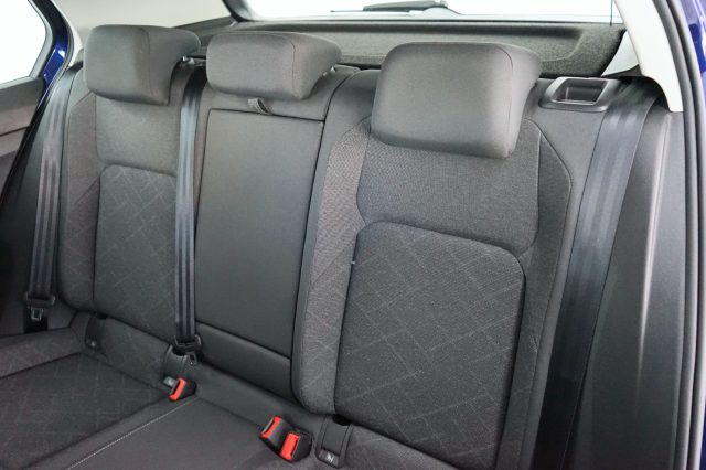 VOLKSWAGEN Golf usata, con Luci diurne