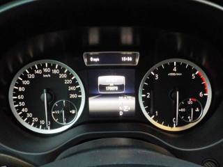 INFINITI Q30 usata 56