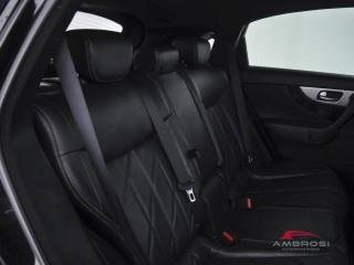INFINITI QX70 usata 10