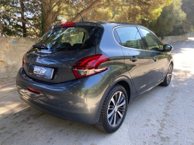 PEUGEOT 208 usata, con Airbag