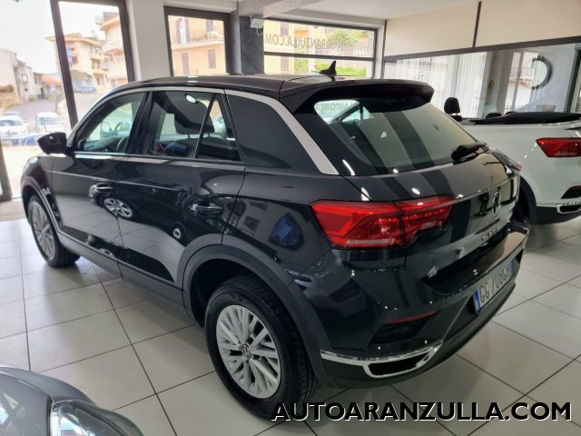VOLKSWAGEN T-Roc usata, con Autoradio