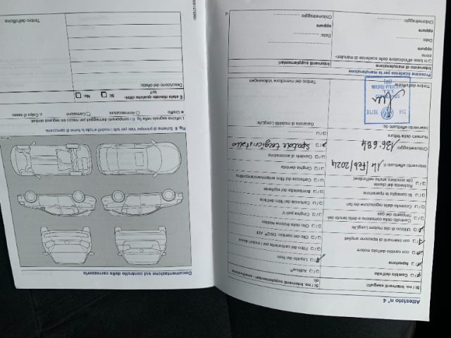 VOLKSWAGEN Tiguan usata, con USB
