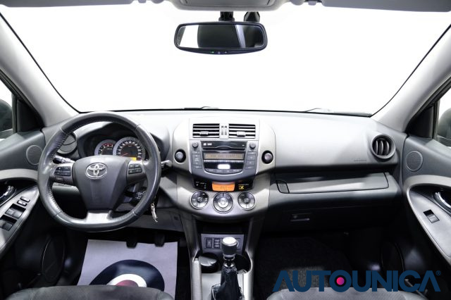 TOYOTA RAV 4 MY23 usata, con Controllo automatico clima
