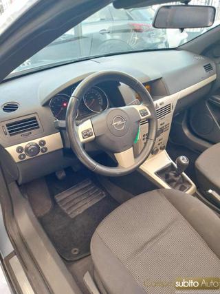 OPEL Astra usata, con Fendinebbia