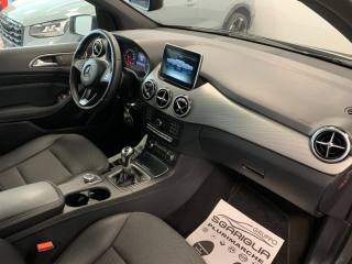 MERCEDES-BENZ B 180 usata, con Fari Xenon