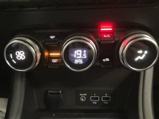 RENAULT Captur usata, con Sensori di parcheggio posteriori