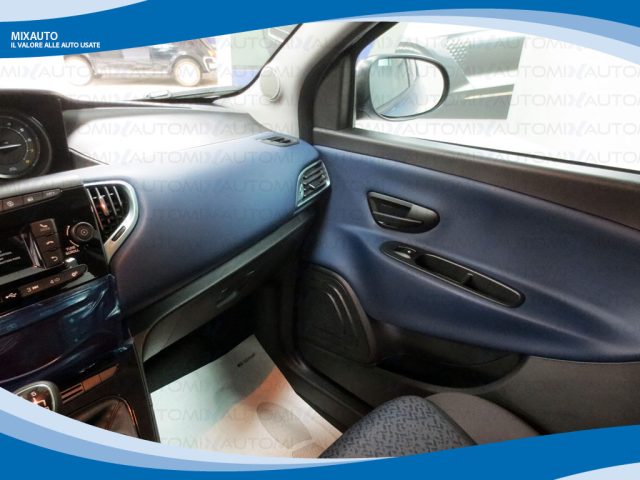 LANCIA Ypsilon usata, con Controllo automatico clima