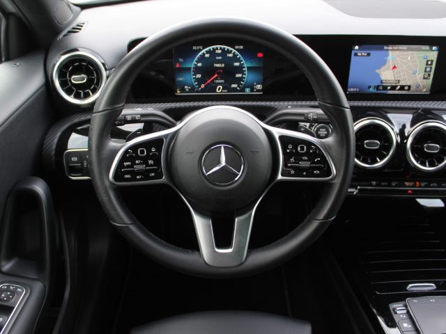MERCEDES-BENZ A 180 usata, con Touch screen