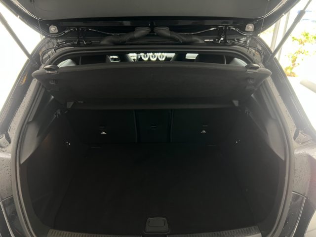 MERCEDES-BENZ A 180 usata, con Fari Xenon