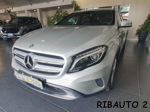 MERCEDES-BENZ GLA 220 usata, con Cruise Control