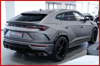 LAMBORGHINI Urus usata, con Autoradio