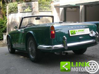 TRIUMPH TR4 usata, con Luci diurne
