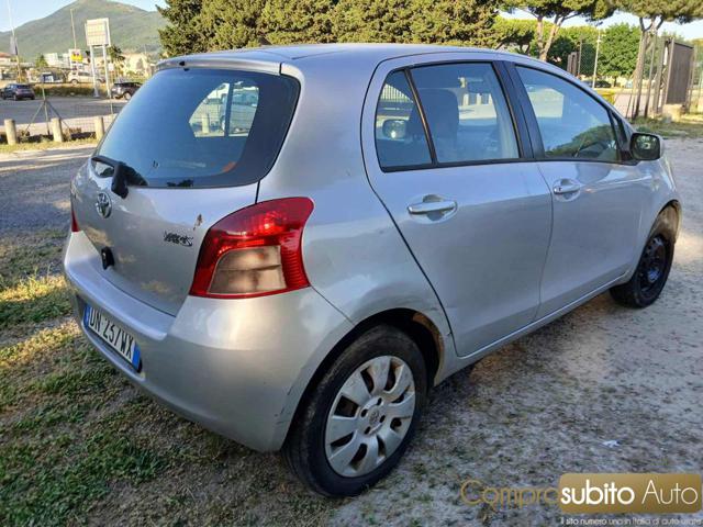 TOYOTA Yaris usata, con Specchietti laterali elettrici