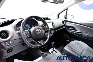 TOYOTA Yaris usata, con Autoradio