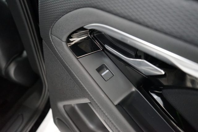 LAND ROVER Range Rover Evoque usata, con Sistema di riconoscimento della stanchezza