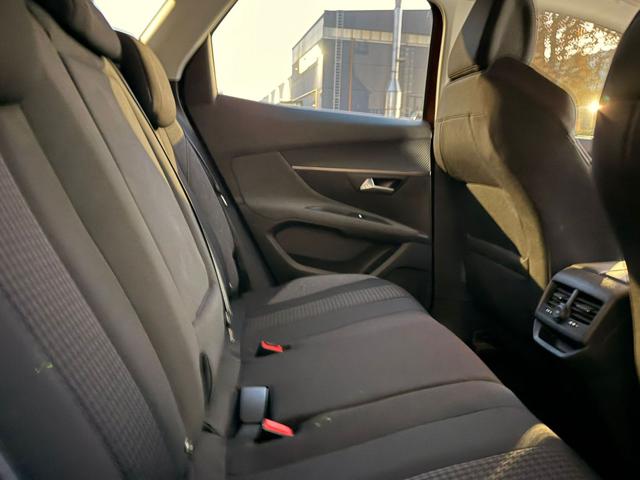 PEUGEOT 3008 usata, con Boardcomputer