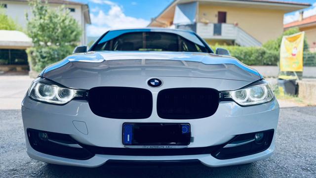 BMW 320 usata, con Fari Xenon